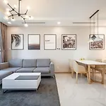 Royal Apartment Landmark 81