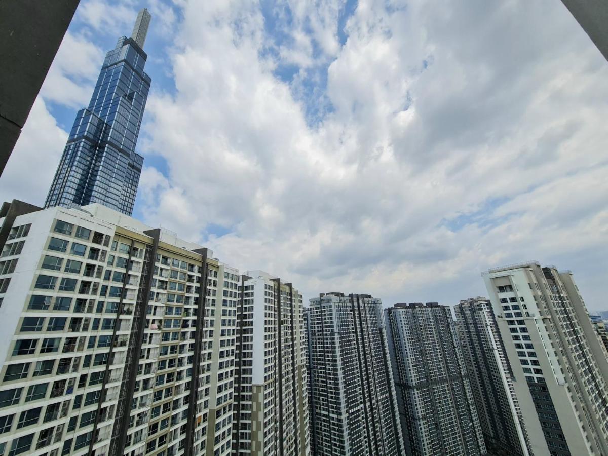 Apartment Royal Landmark 81
